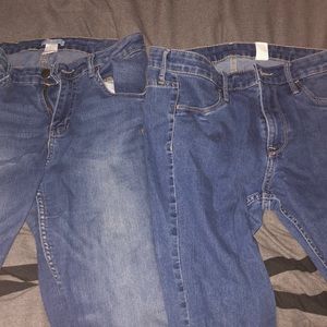 2 pairs of jeans
